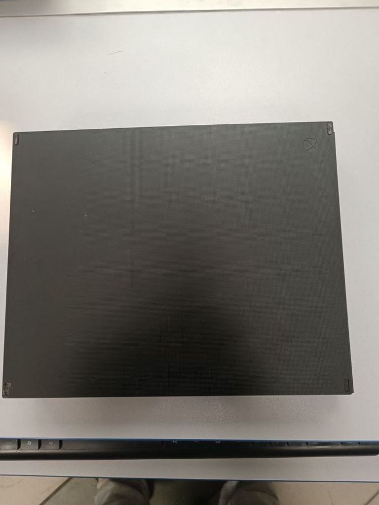 Розпродаж Microsoft Xbox One X 1TB White, продавець Техноскарб