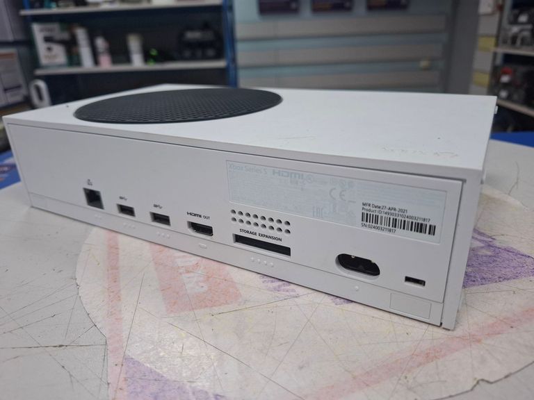 Дешиво Microsoft xbox series s 512gb с ломбарда