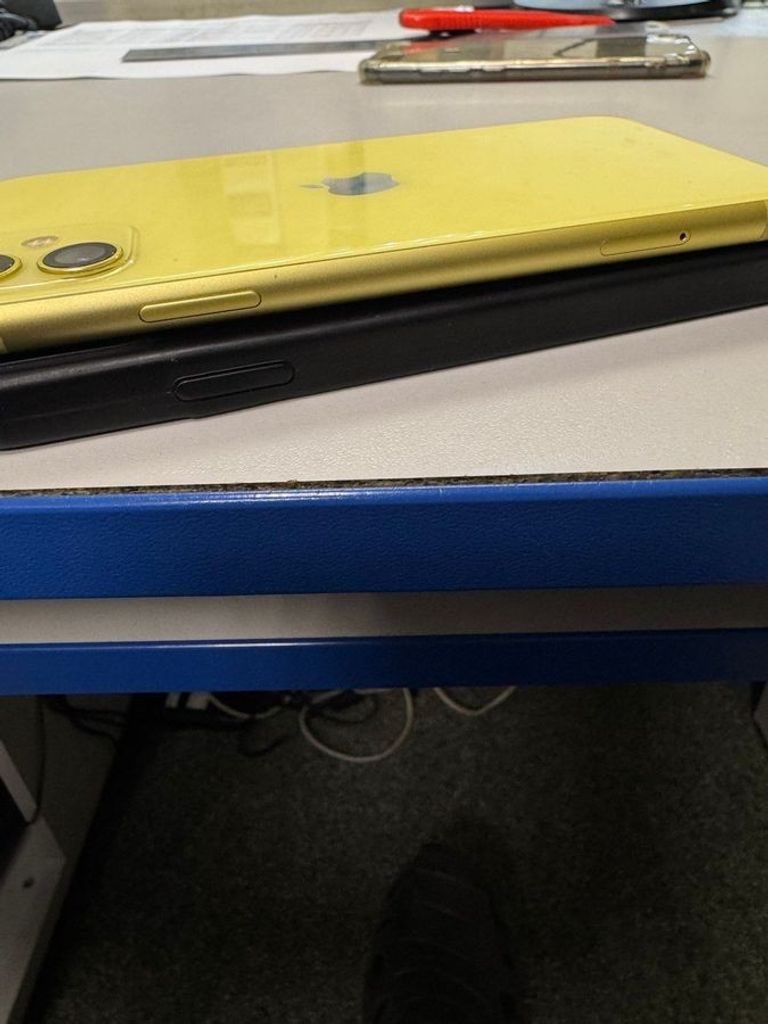 Дешево Apple iphone 11 64gb з ломбарду