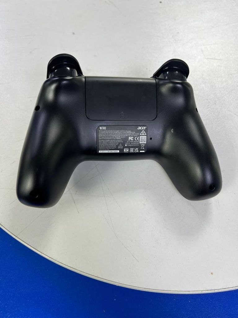 Дешиво Acer Nitro NGR300 (GP.OTH11.06F) с ломбарда