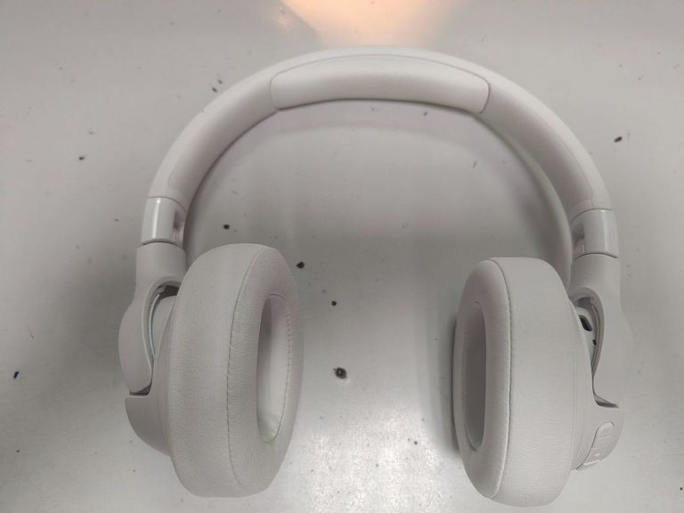 Дешиво Jbl tune 720bt с ломбарда