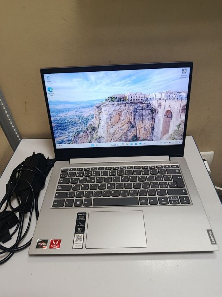 Купить Lenovo 14/ryzen 5 3500u ddr4/8gb ddr4/hdd *відсутній/ssd 512 gb/*інтегрована Б/У