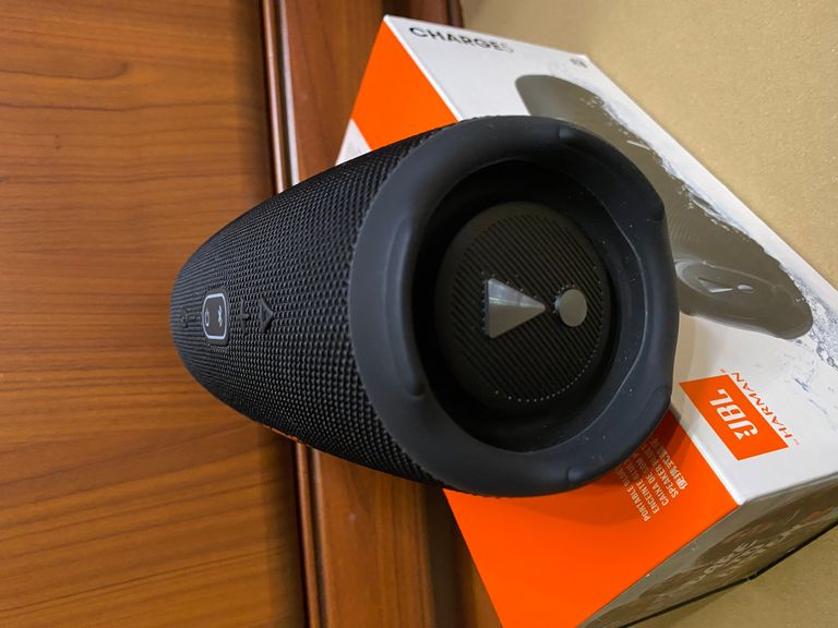 Дешево Jbl Charge 5 Midnight Black (JBLCHARGE5BLK) з ломбарду