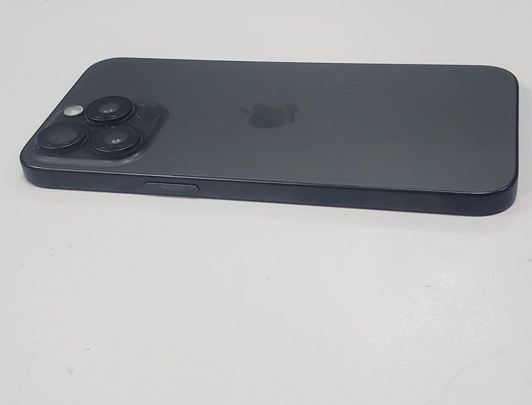 Apple iPhone 15 Pro Max 256GB Blue Titanium (MU7A3) Код:01-200807832. Изображение 7