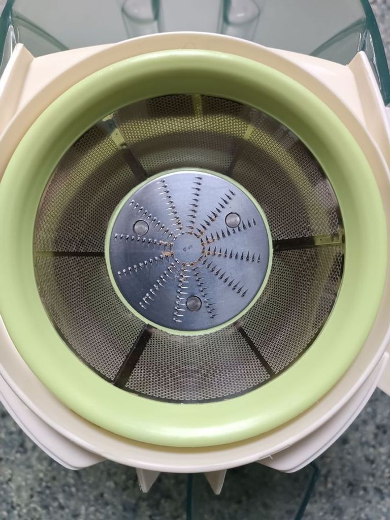 Дешиво Saturn ST-FP1045 с ломбарда