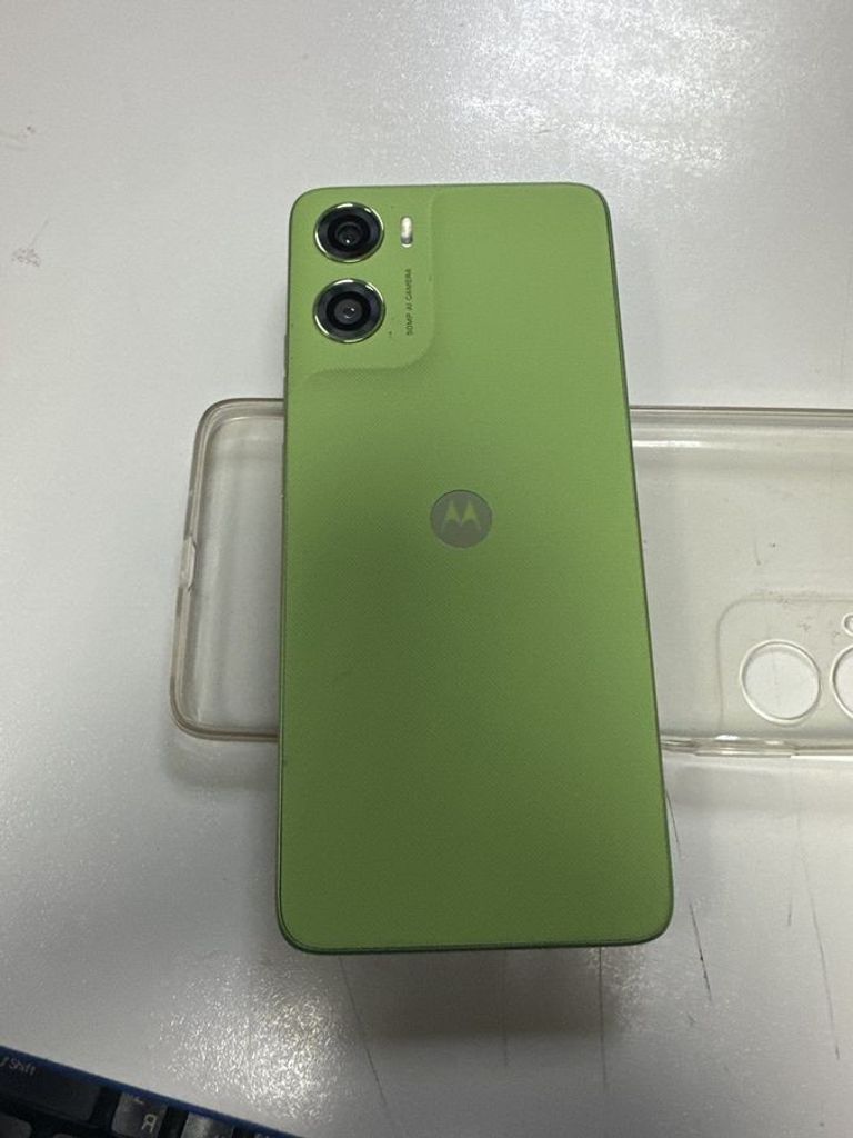 Оголошення Motorola moto g06 4g 4/64gb tendril Б/У