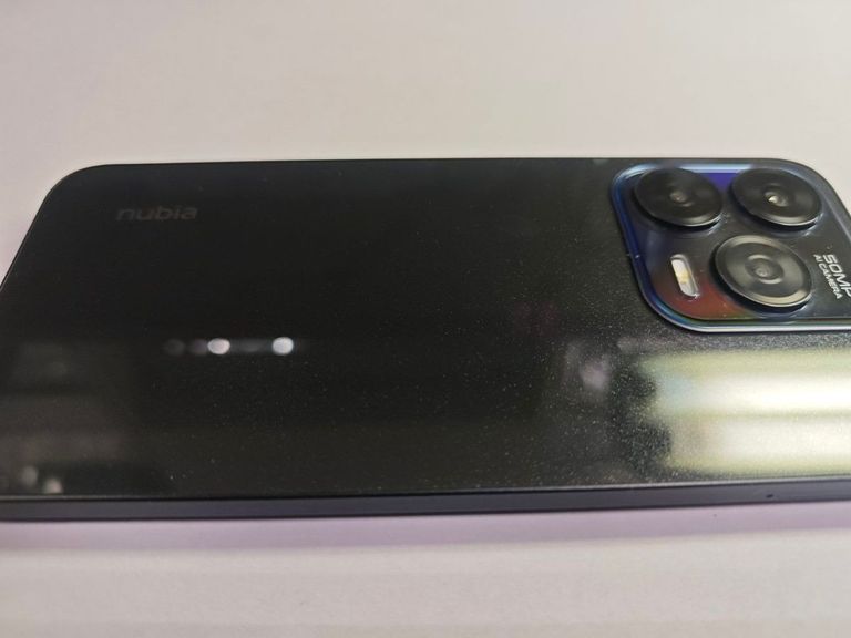 Zte Nubia V70 Design 8/256GB Gray Код:01-200835278. Зображення 8