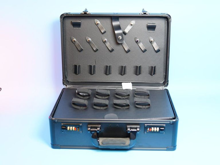 Оголошення Бьюті кейс валіза для перукаря барбера з кодовим замком пластик чорний 40х27х15см. Новий.  Б/У