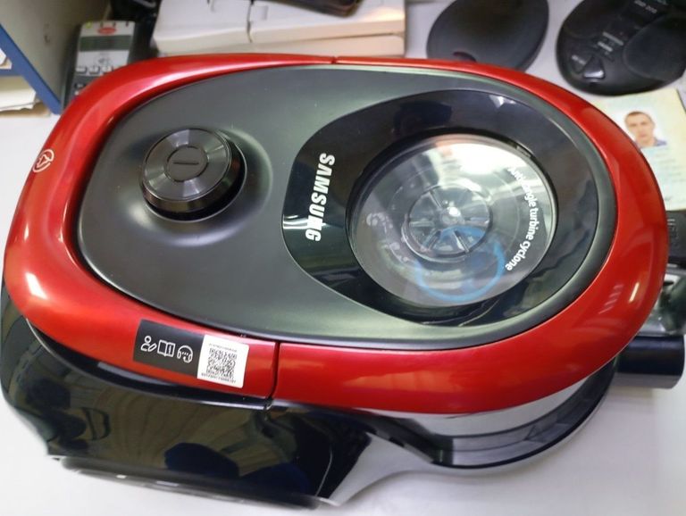 Дешиво Samsung Anti-tangle VC07M2110SR с ломбарда