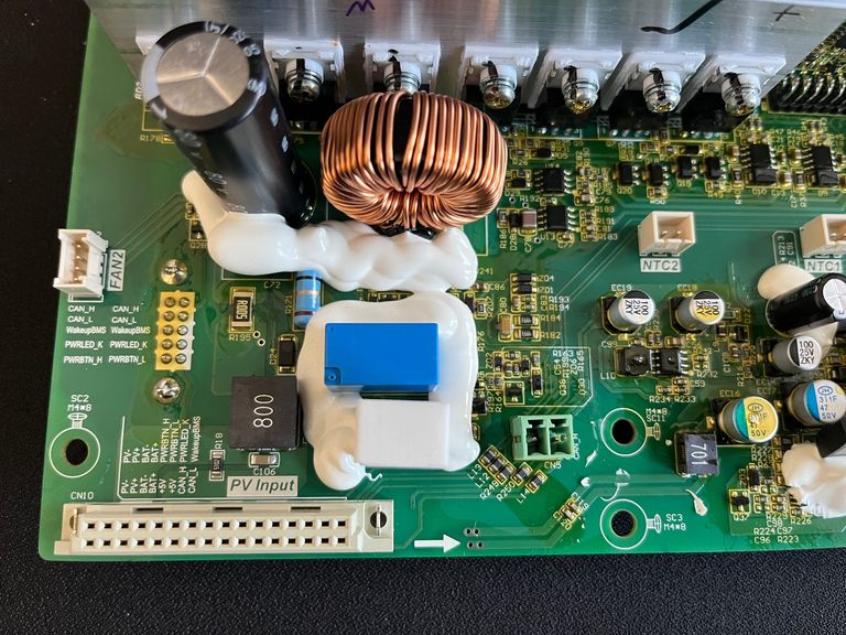 Дешево Bluetti PowerOak AC180 з ломбарду