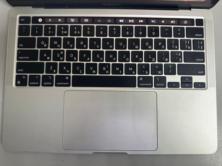 Apple a2338 macbook pro 13,3" m1 8-gpu/ ram8gb/ ssd256gb/ retina, truetone, touch bar Код:01-200861959. Зображення 15