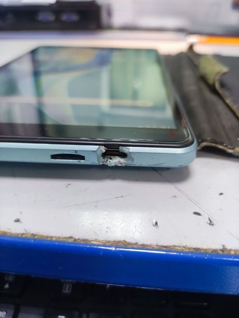 Оголошення Teclast p85t 4/64gb Б/У