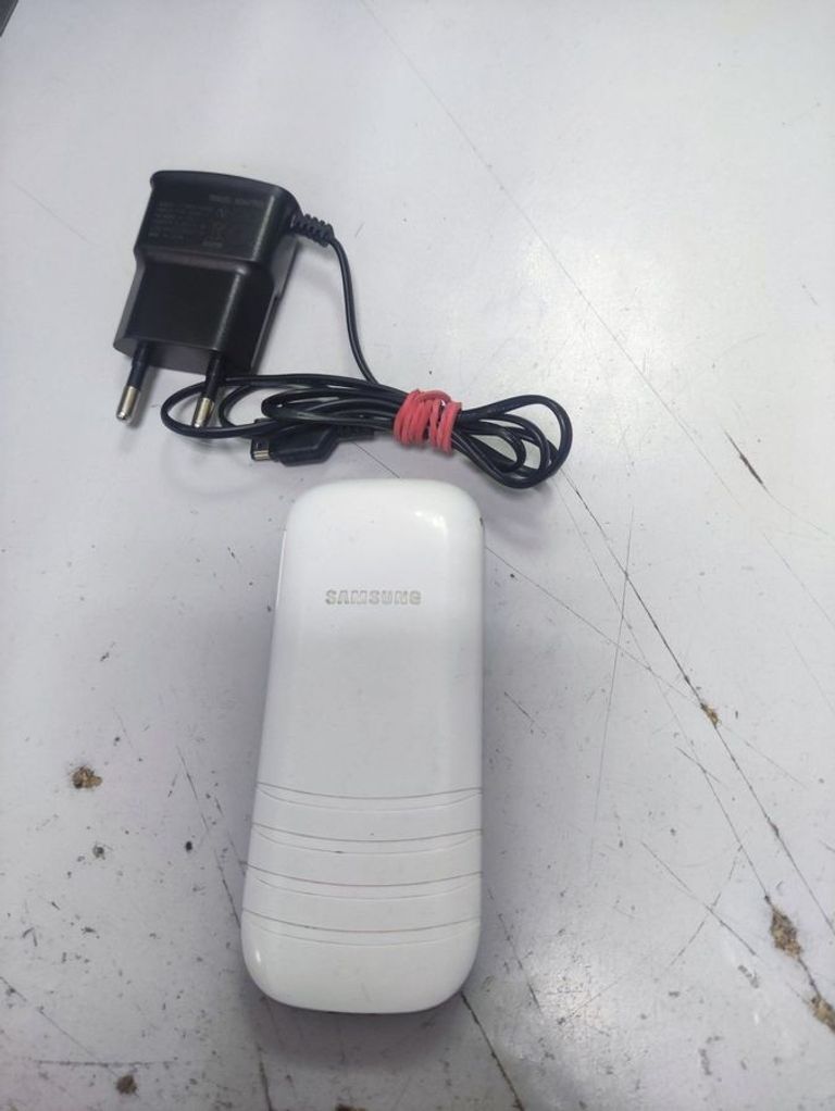 Купити Samsung e1200 Б/У