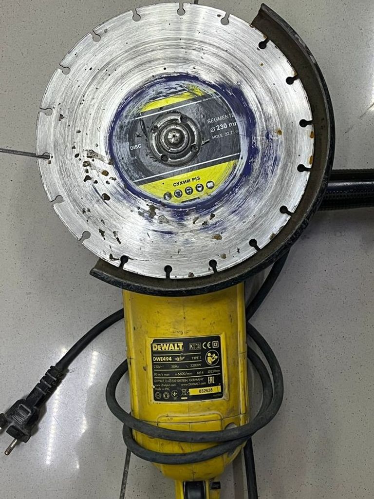 Распродажа Dewalt DWE494, продавец Техноскарб
