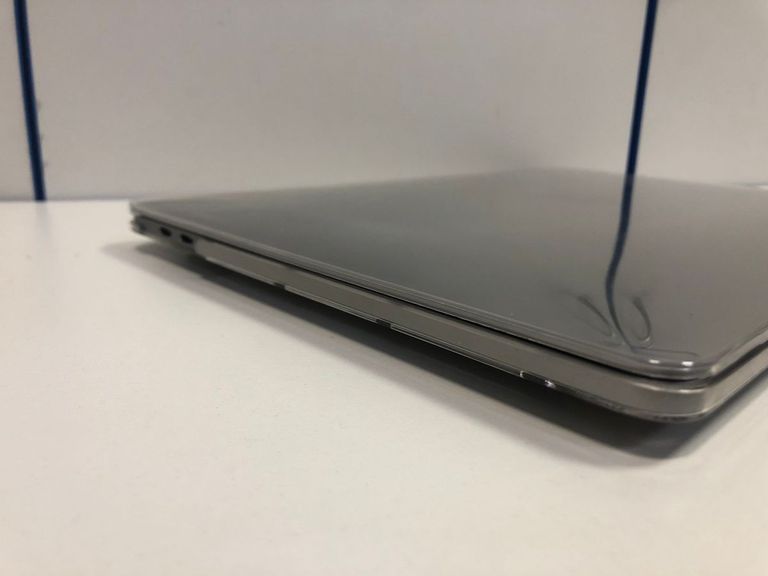 Дешево Apple a2338 macbook pro 13,3" m1 8-gpu/ ram8gb/ ssd256gb/ retina, truetone, touch bar з ломбарду