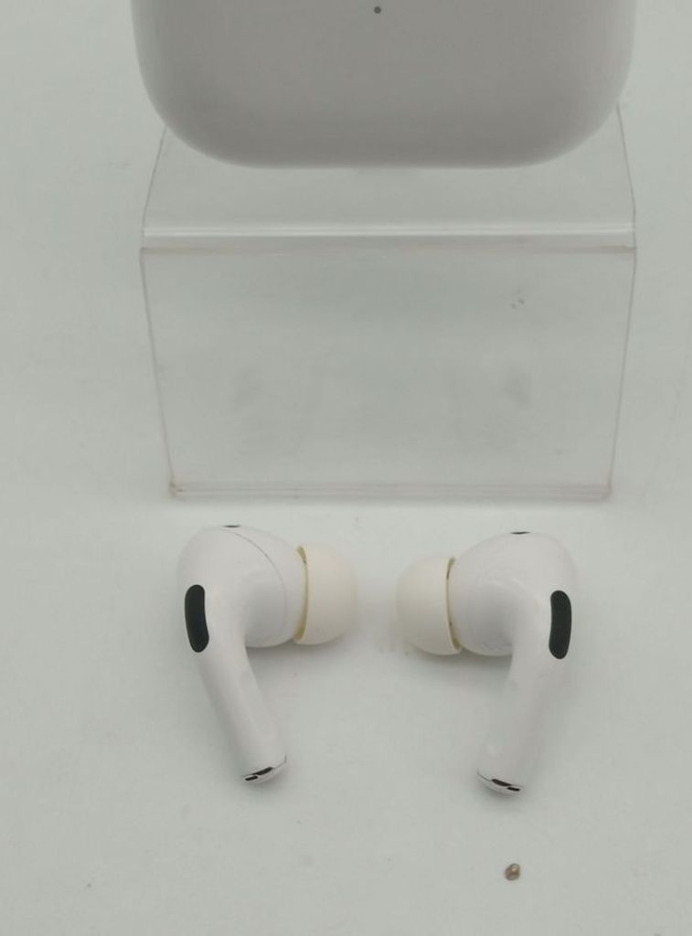 Купить Apple airpods pro 2nd generation with magsafe charging case usb-c Б/У