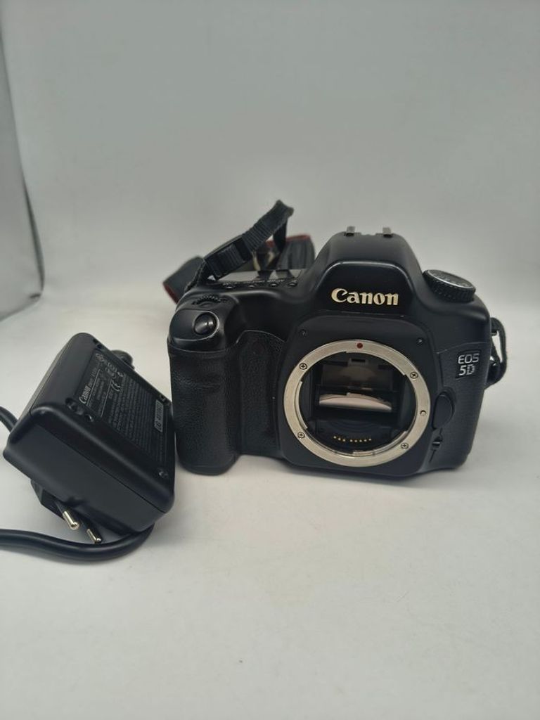 Оголошення Canon EOS 5D Mark IV kit (24-105mm f/4) L II IS USM (1483C030) Б/У