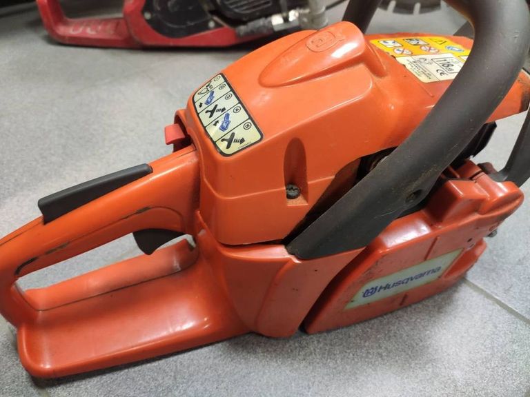 Оголошення Husqvarna 236 Б/У