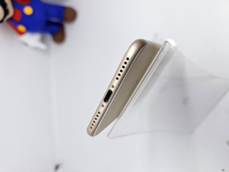 Дешиво Apple iphone 7 32gb с ломбарда