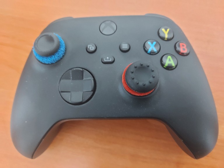 Дешево Microsoft Xbox Series X | S Wireless Controller Carbon Black (XOA-0005, QAT-00001, QAT-00002, QAT-00009) з ломбарду