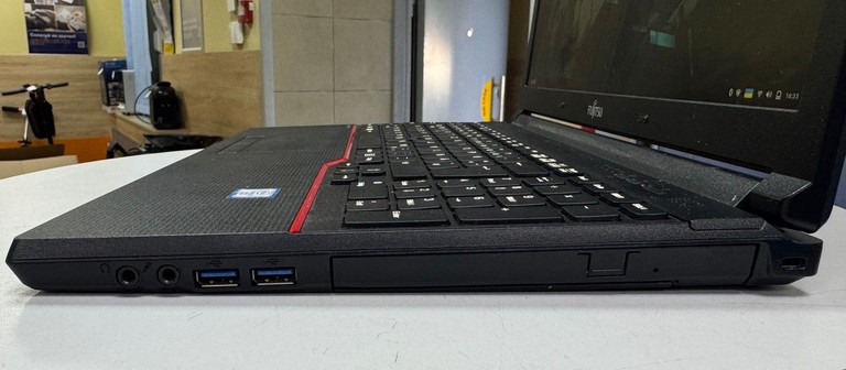 Fujitsu 15/core i5 6300u ddr3/8gb ddr3/hdd *відсутній/ssd 256 gb/*інтегрована Код:01-200940050. Зображення 5