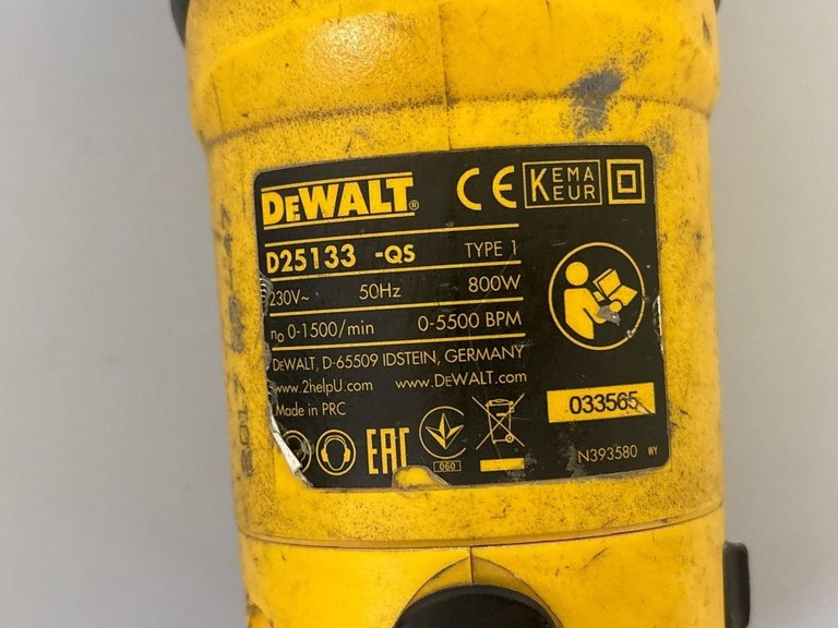 Дешиво Dewalt d25133qs с ломбарда