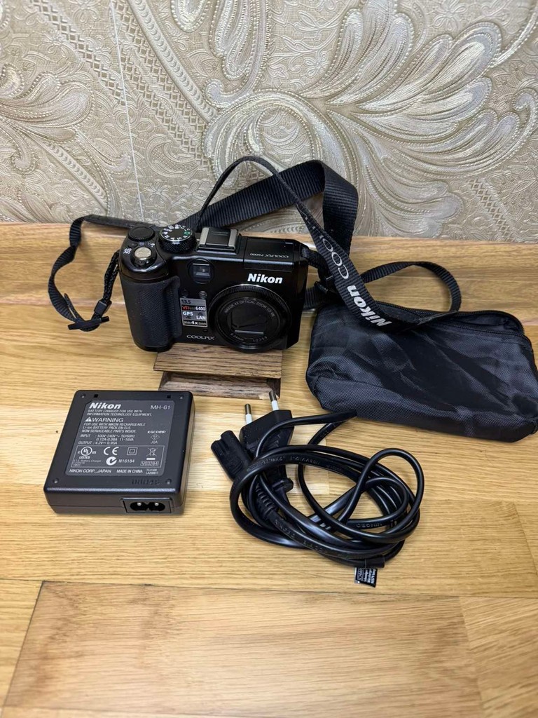 Купить Nikon P6000 Black Б/У