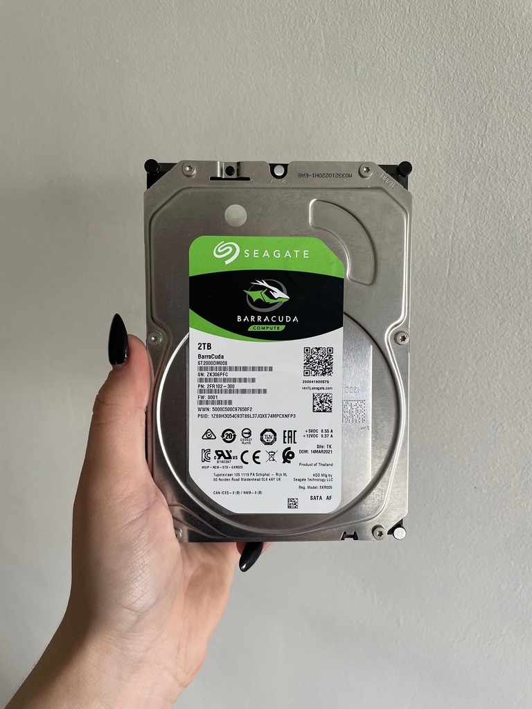Купить Seagate BarraCuda 3.5" SATA III (ST2000DM008) Б/У