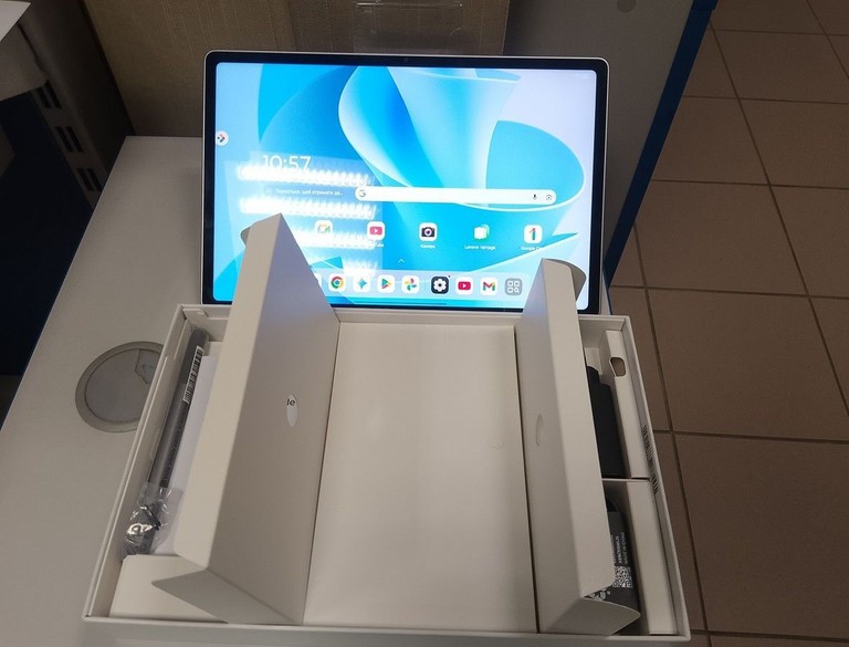 Дешево Lenovo Idea Tab Plus 12/256GB Wi-Fi Cloud Grey + Pen and Keyboard (ZAG70597UA) з ломбарду