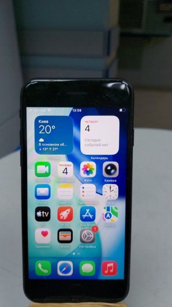 Купити Apple iPhone SE 2020 64GB Black Slim Box (MHGP3) Б/У