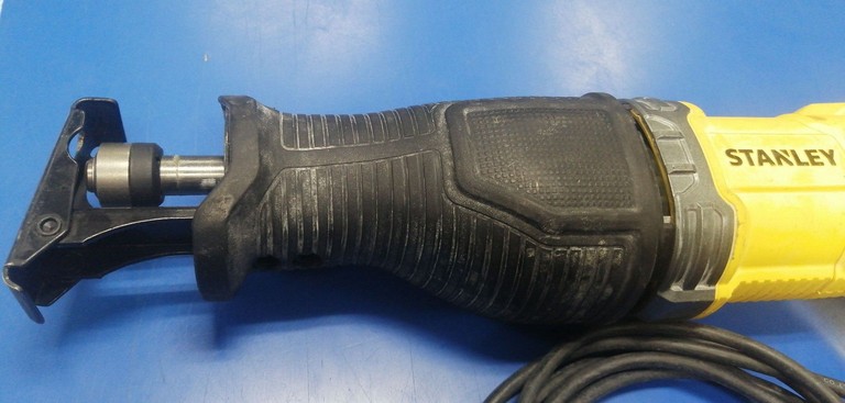 Дешево Stanley spt900 з ломбарду