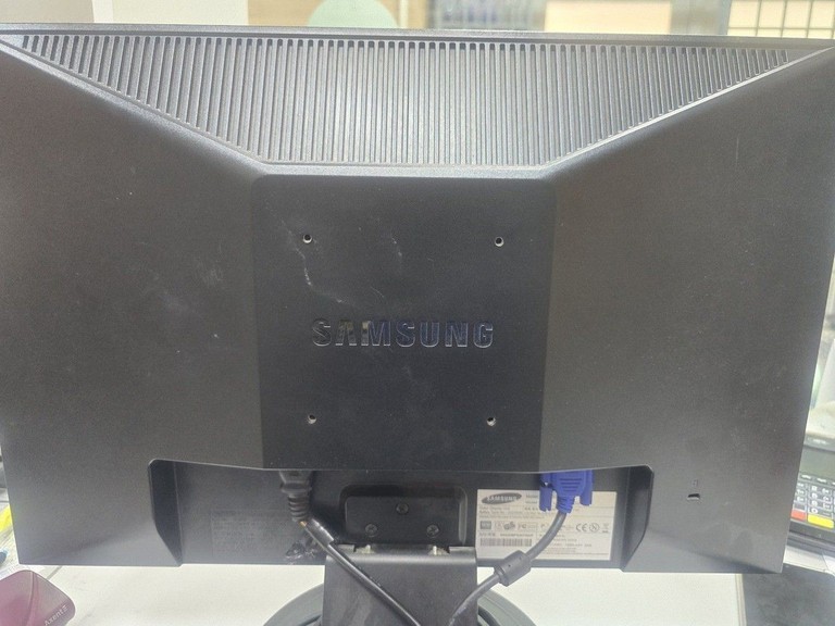 Дешево Samsung 2223nw з ломбарду