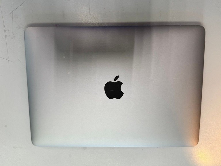 Дешиво Apple macbook a1534 12" core m3 1,2ghz/ram 8gb/ssd 256gb/intel hd graphics 615 с ломбарда