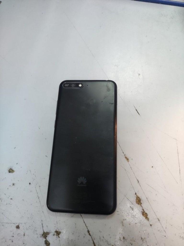 Оголошення Huawei y6 2018 2/16gb Б/У
