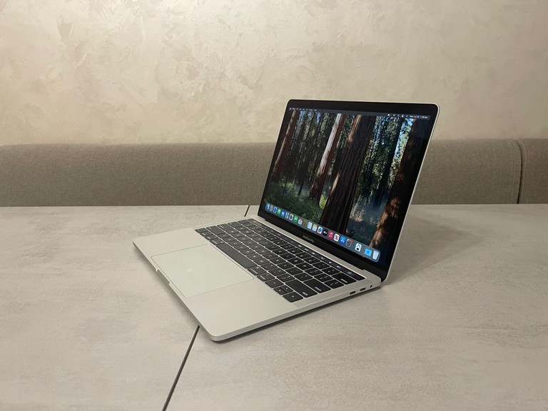 Оголошення Apple MacBook Pro A1989 (2019), 13.3" Б/У