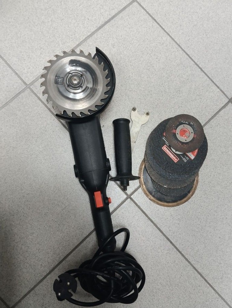 Дешево Dnipro-M gl-125s + диск ultra 125 мм з ломбарду