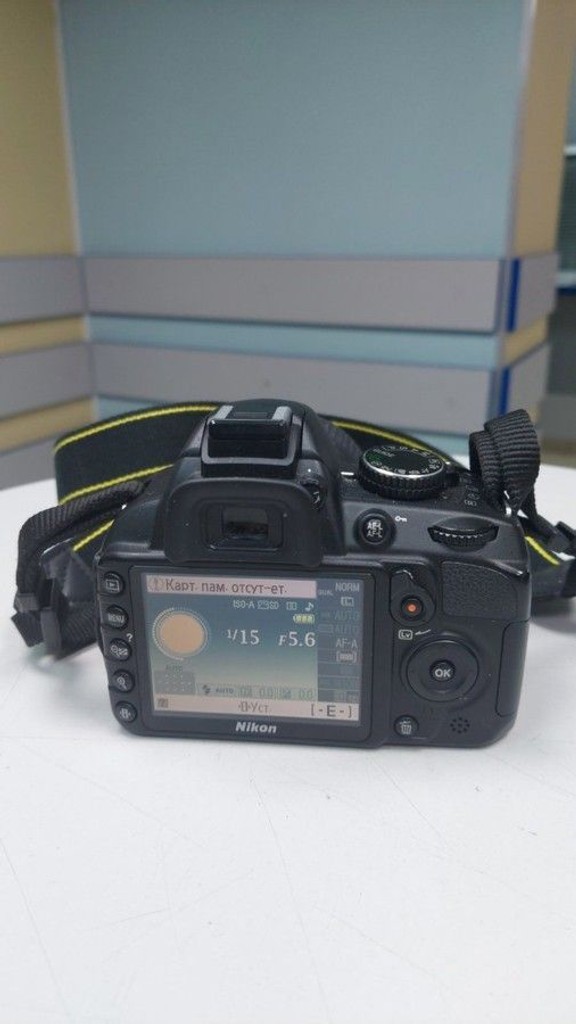 Дешево Nikon d3100 kit / af-s nikkor 18-55mm f:3,5-5,6g vr dx з ломбарду