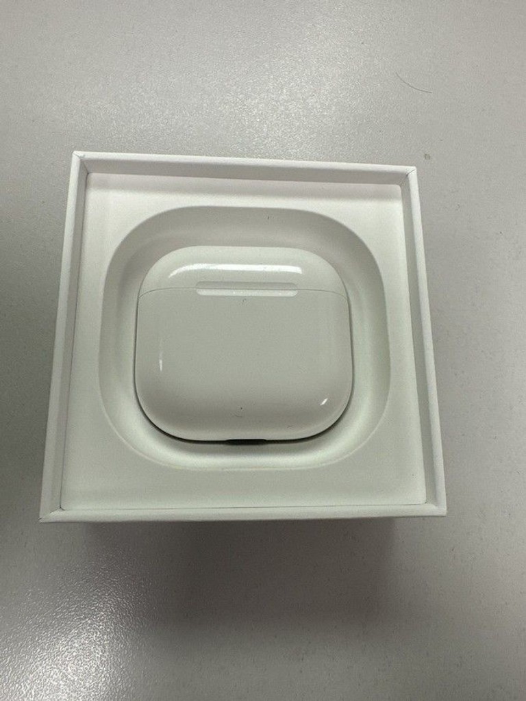 Купити Apple airpods 4 Б/У