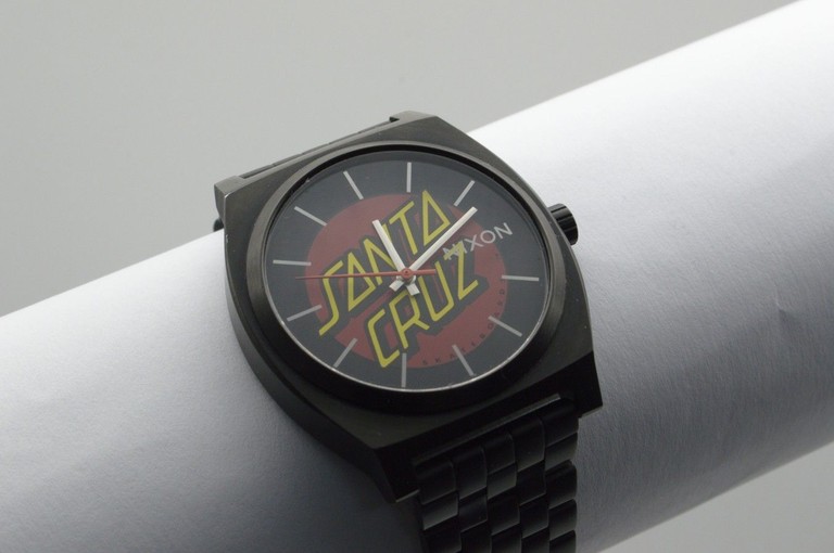 Купить Nixon santa cruz 17j Б/У
