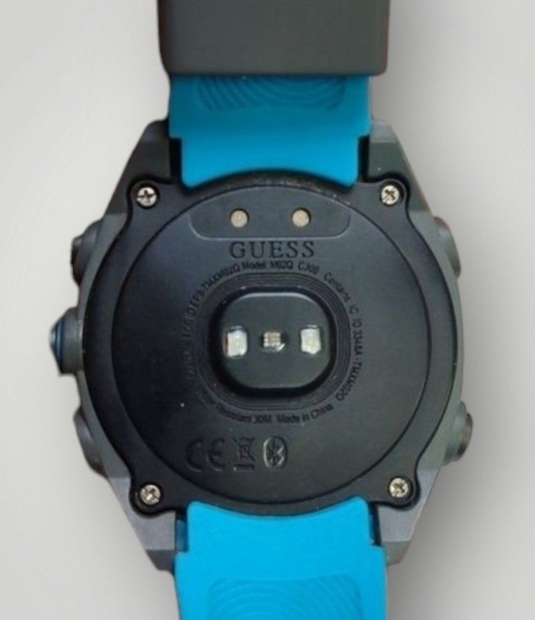 Дешиво Guess m02q c300 с ломбарда