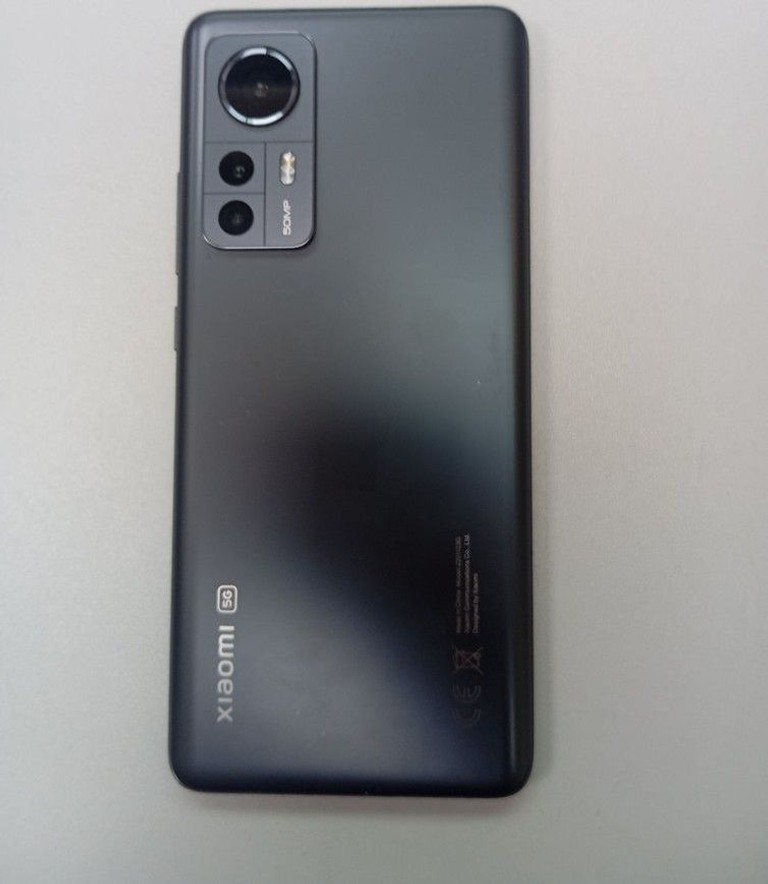 Оголошення Xiaomi 12 8/128gb Б/У