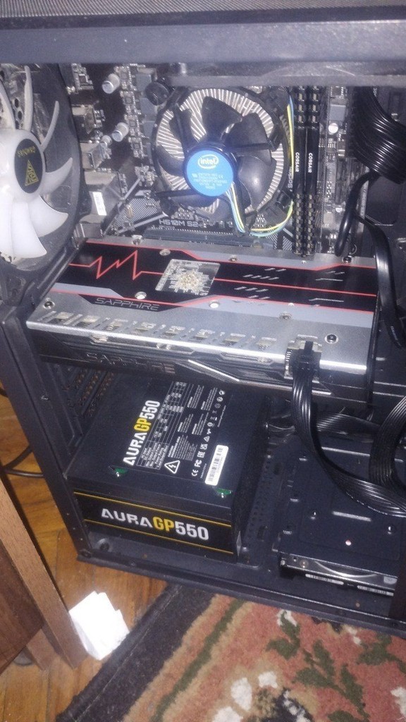Дешиво Sapphire Radeon RX 570 4GD5 PULSE ITX (11266-34) с ломбарда