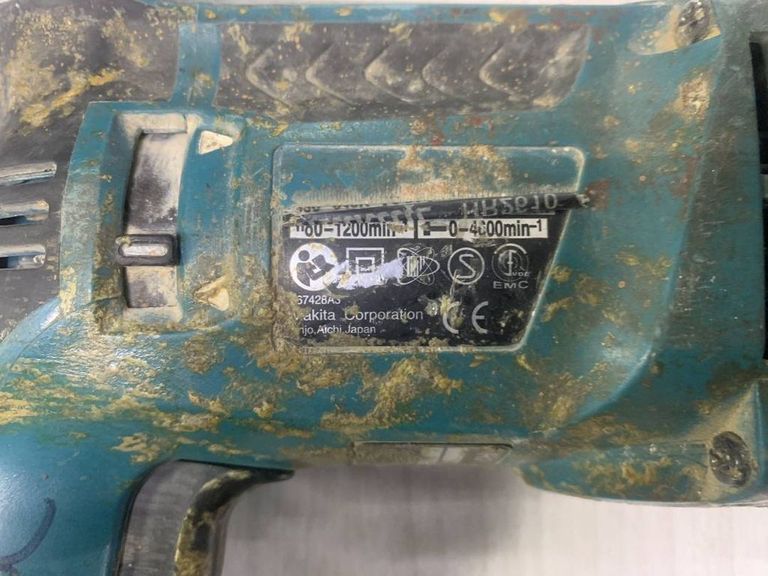 Оголошення Makita HR2610 Б/У