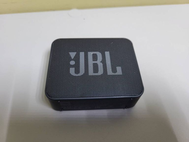 Купити Jbl go essential Б/У
