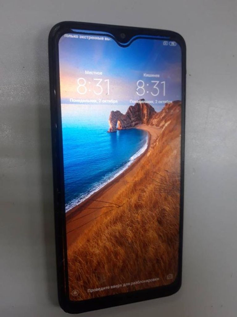 Купити Xiaomi Redmi 8 3/32GB Blue Б/У