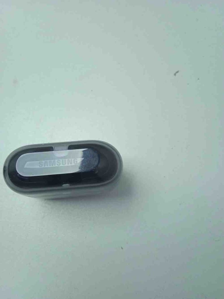 Дешиво Samsung Galaxy Buds3 Silver (SM-R530NZAA) с ломбарда