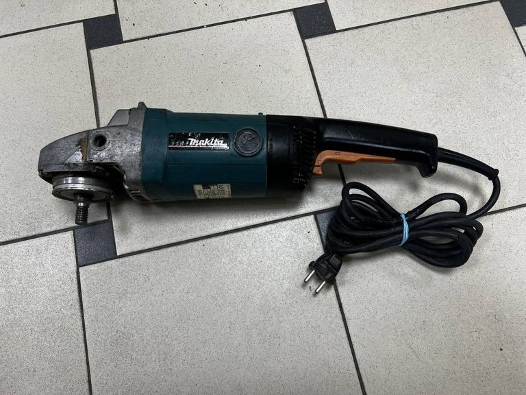 Купить Makita 9069 Б/У