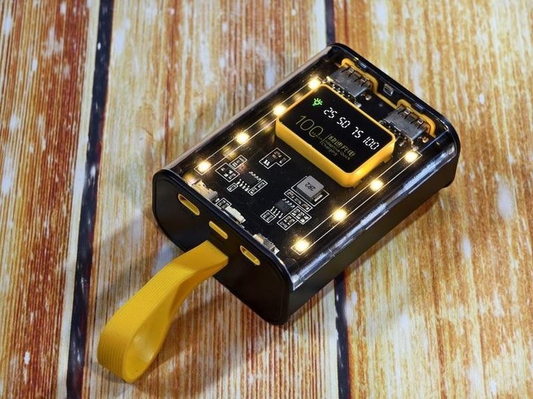 Купити Корпус Power bank Cyberpunk 18650x3 повербанк з LED підсвіткою Б/У