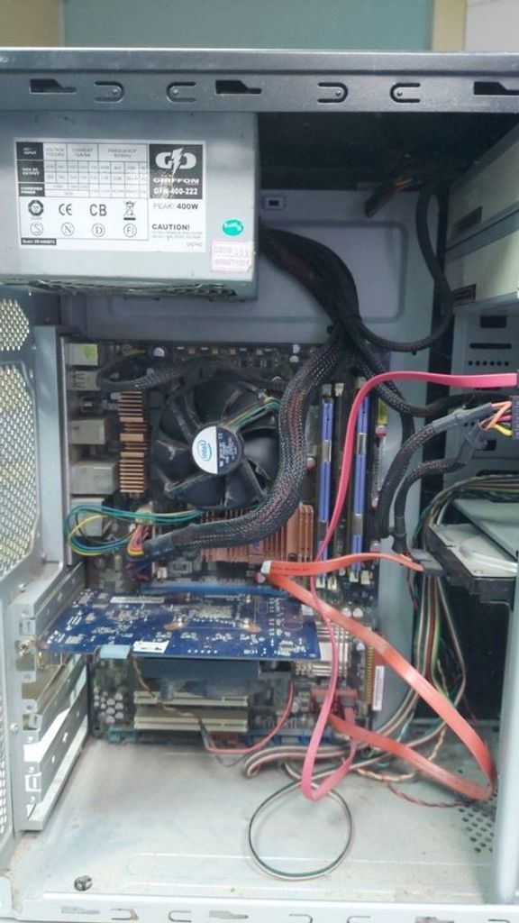 Дешиво Пк intel core2 quad q6600/ram 3 gb/hdd 320 gb/ssd відсутній/nvidia 8500 gt (geforce) 1gb с ломбарда