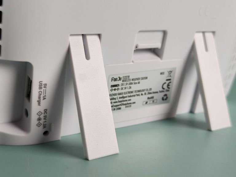 Багатофункціональна цифрова метеостанція FanJu FJ3378 з термометром, гігрометром і барометром і портом USB. Колір: Дерево. Код:null. Зображення 4